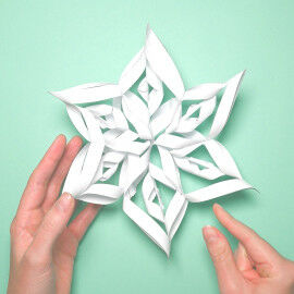 Schneeflocken aus Papier basteln