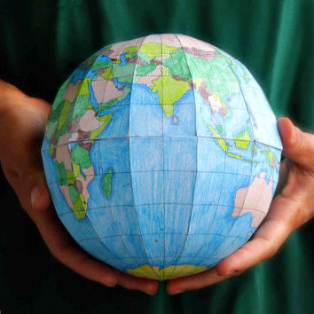 3D-Globus aus Papier basteln